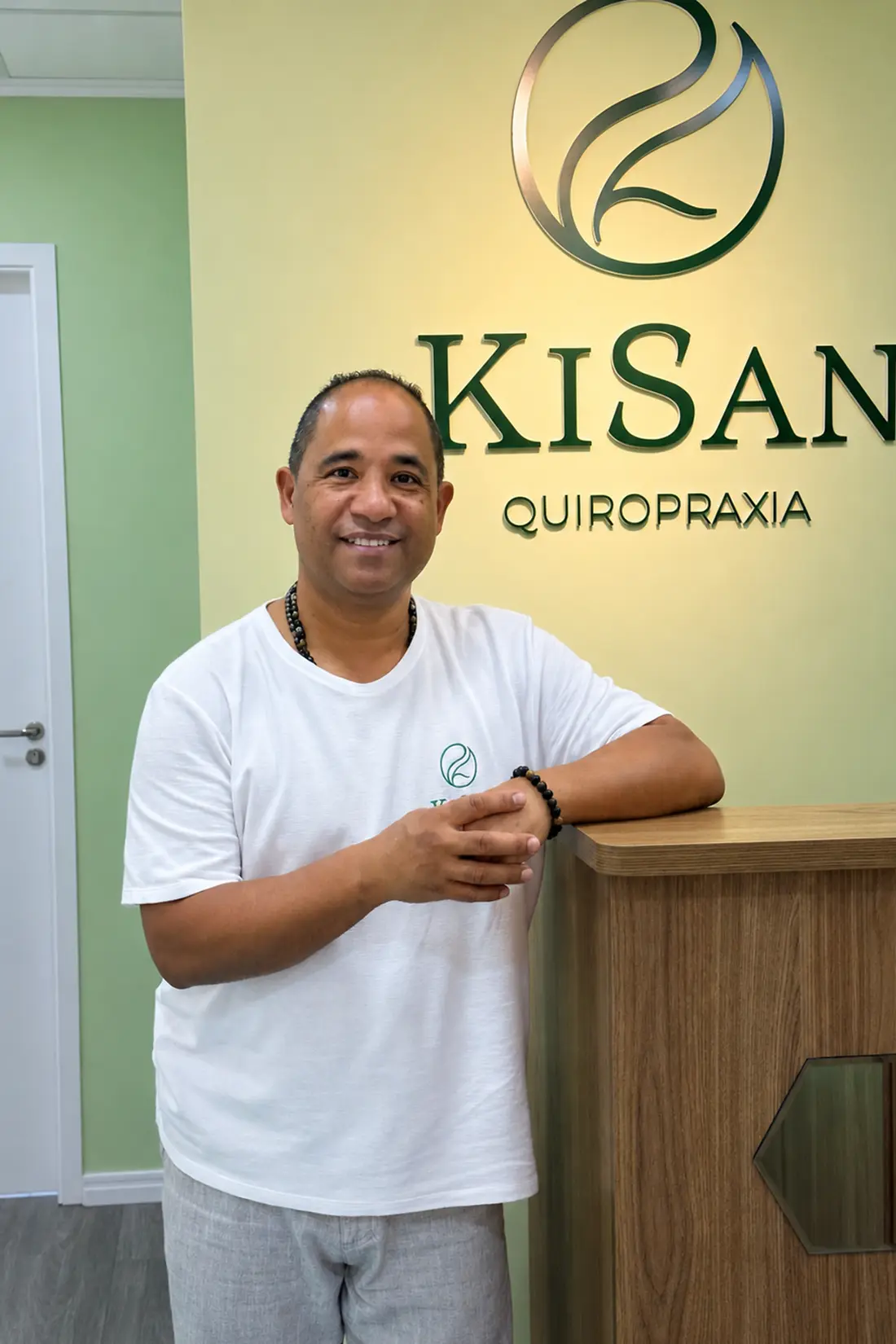 Sandro Tanaka, Quiropraxista, fisioterapeuta e acupunturista da KiSan Quiropraxia em Pinheiros